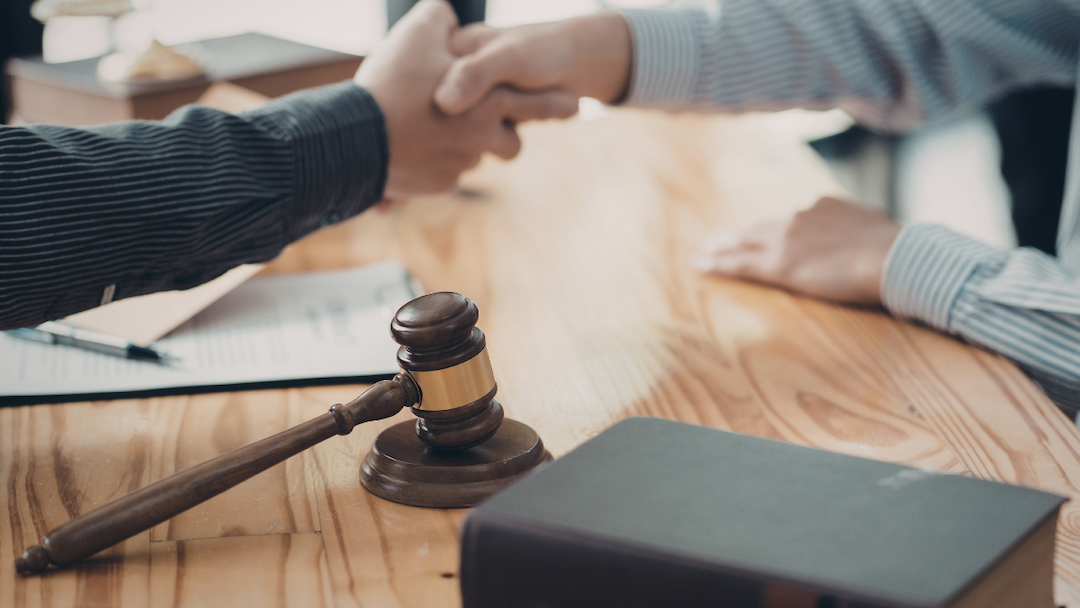 What You Should Consider Before Choosing Structured Settlement Payment Arrangements Over Time