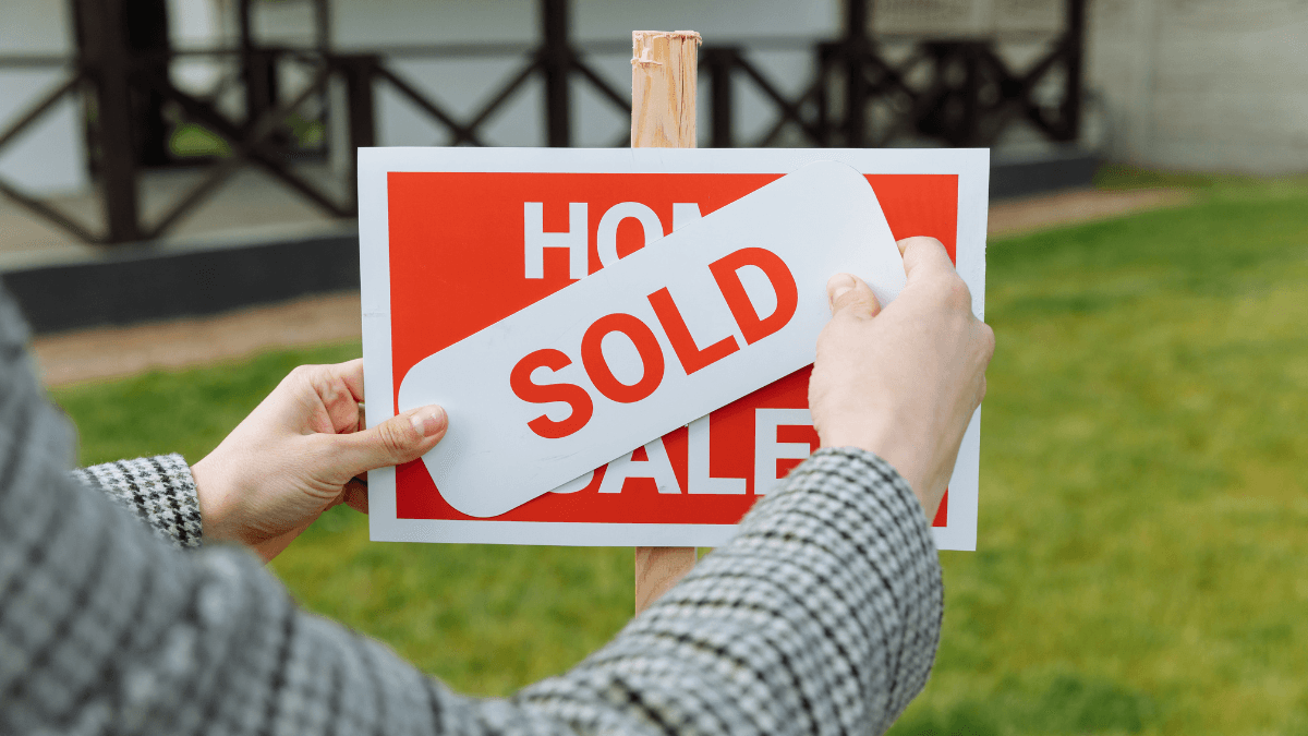 7 Proven Ways to Sell a House Fast in Today's Market