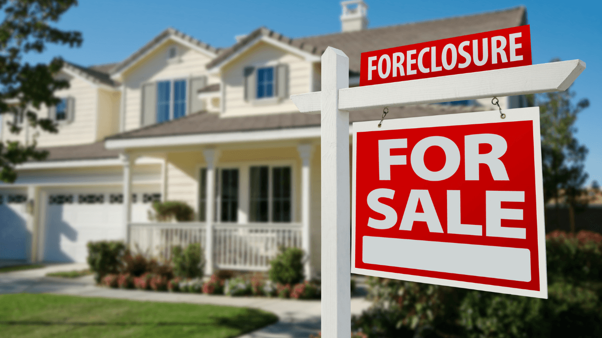 Steps to Sell a House in Foreclosure and Reduce Financial Stress