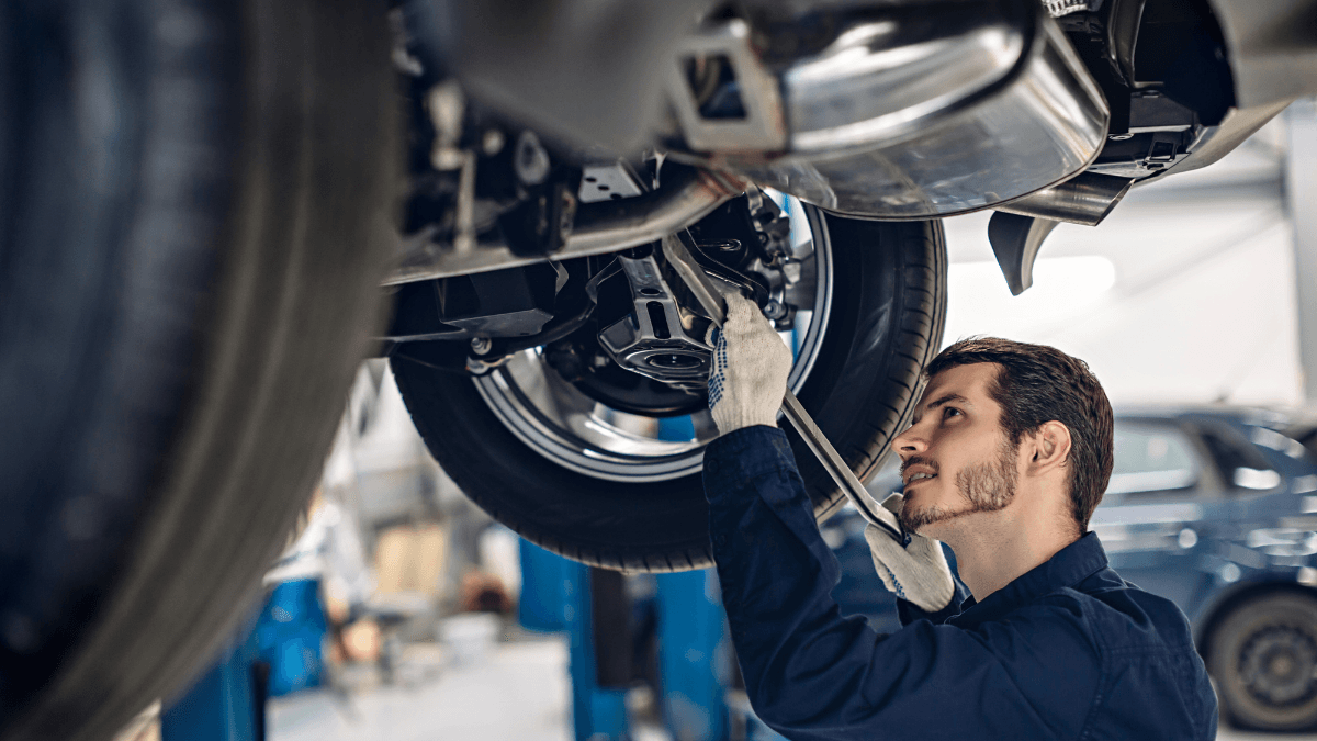 Auto Repair Coverage Basics for Comparing Deductibles, Repairs, and Plan Limits